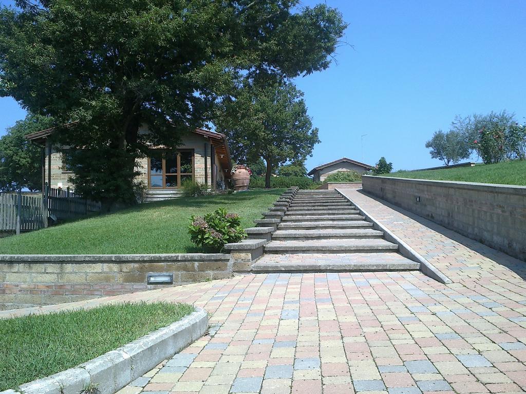 Agriturismo Monte Dell'Olmo Тревиньяно-Романо Экстерьер фото